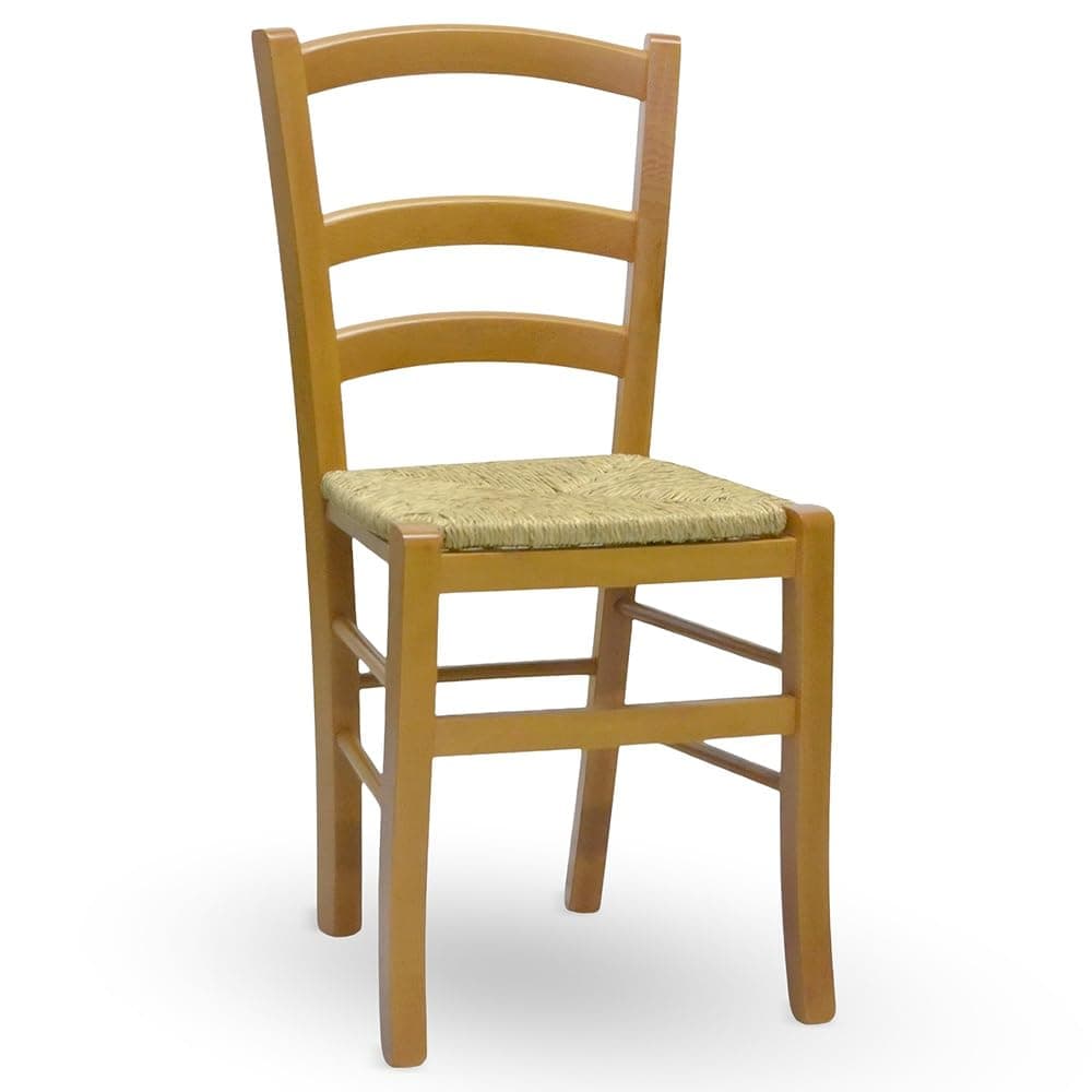 Silla de madera clara con asiento de enea