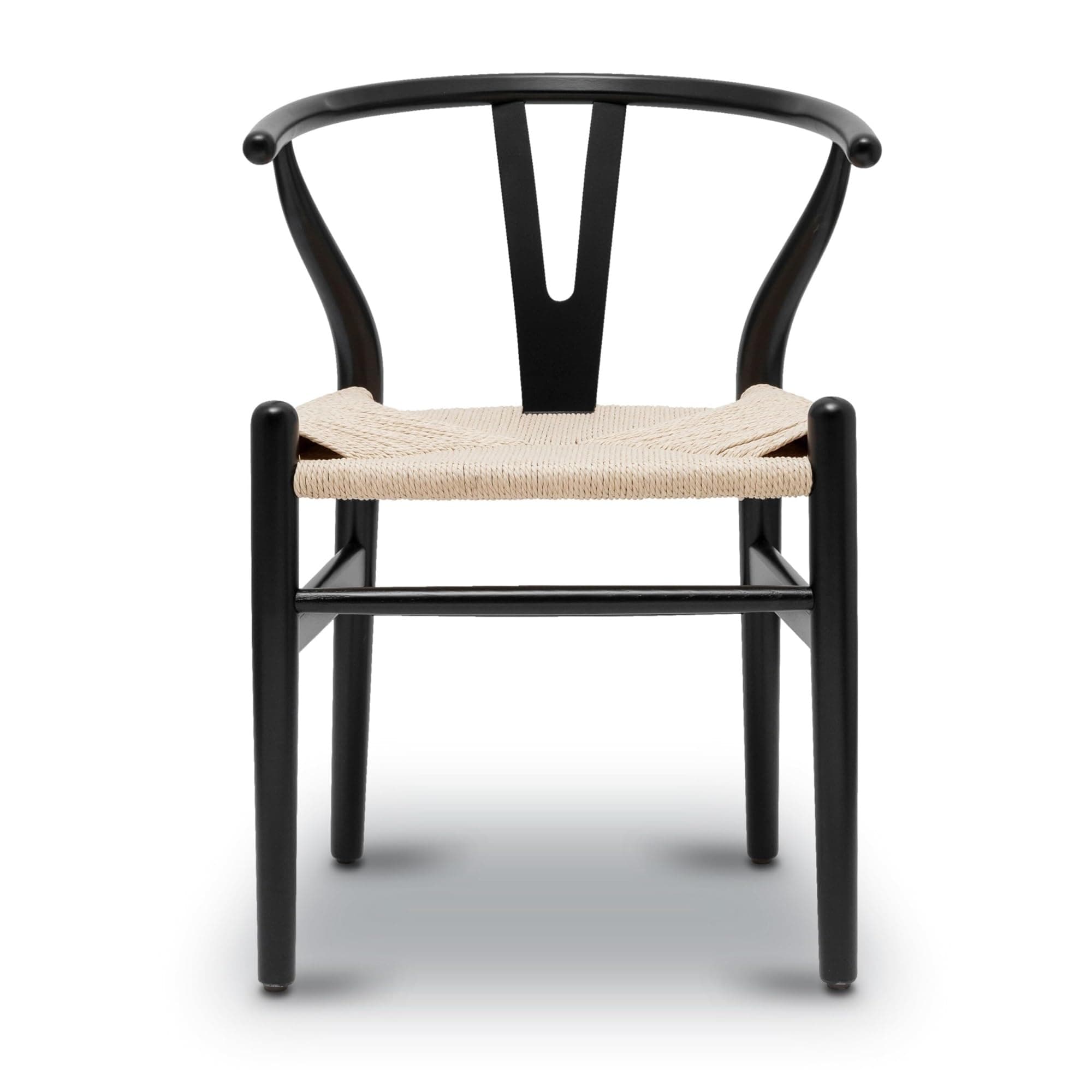 Silla Wishbone negra con asiento de cuerda natural