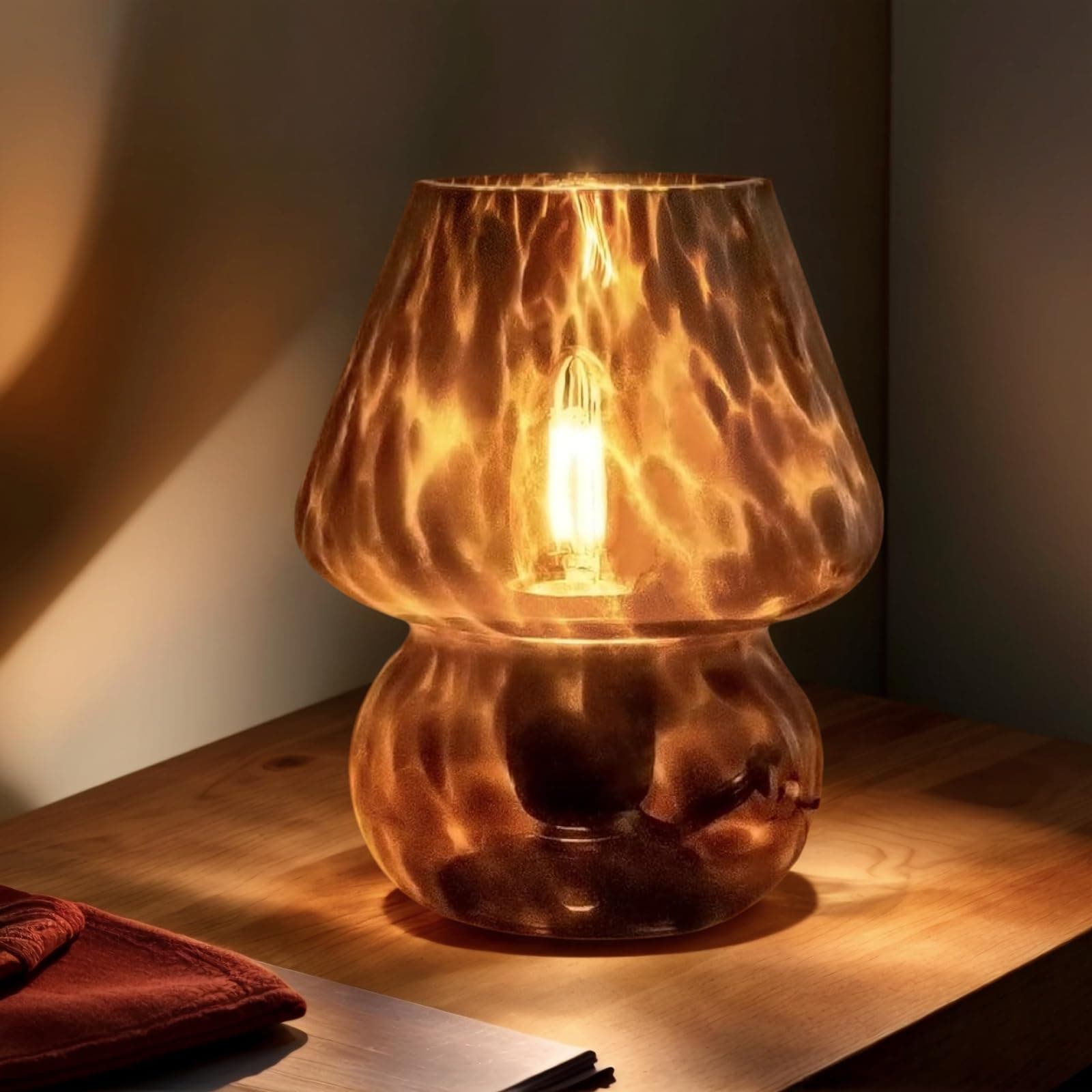 Lámpara de mesa de cristal ámbar estilo seta