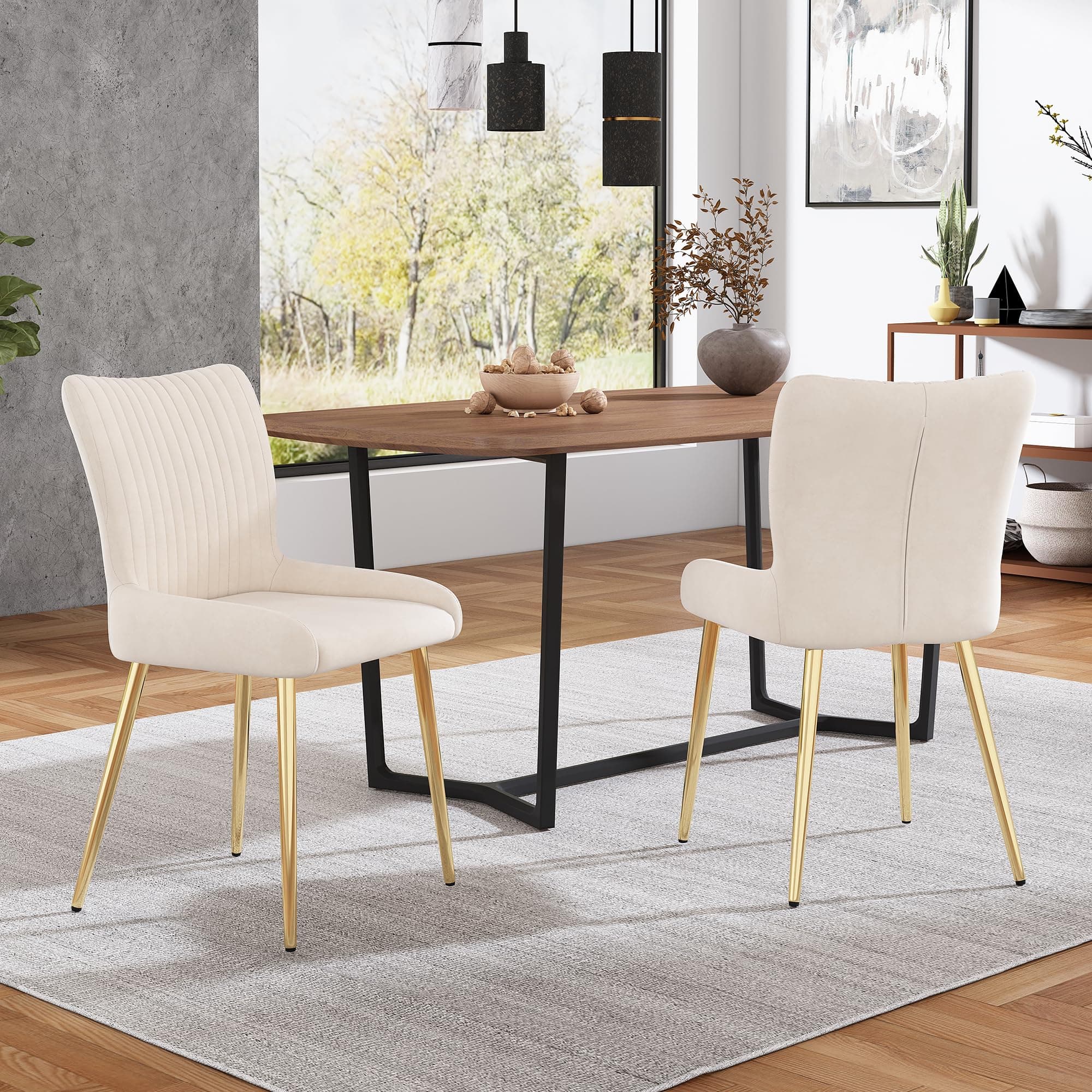 Silla de Comedor Tapizada en Beige con Patas Doradas