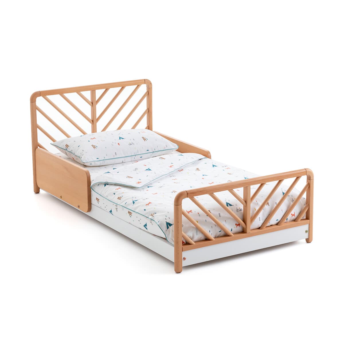 Cama infantil de madera con barrera