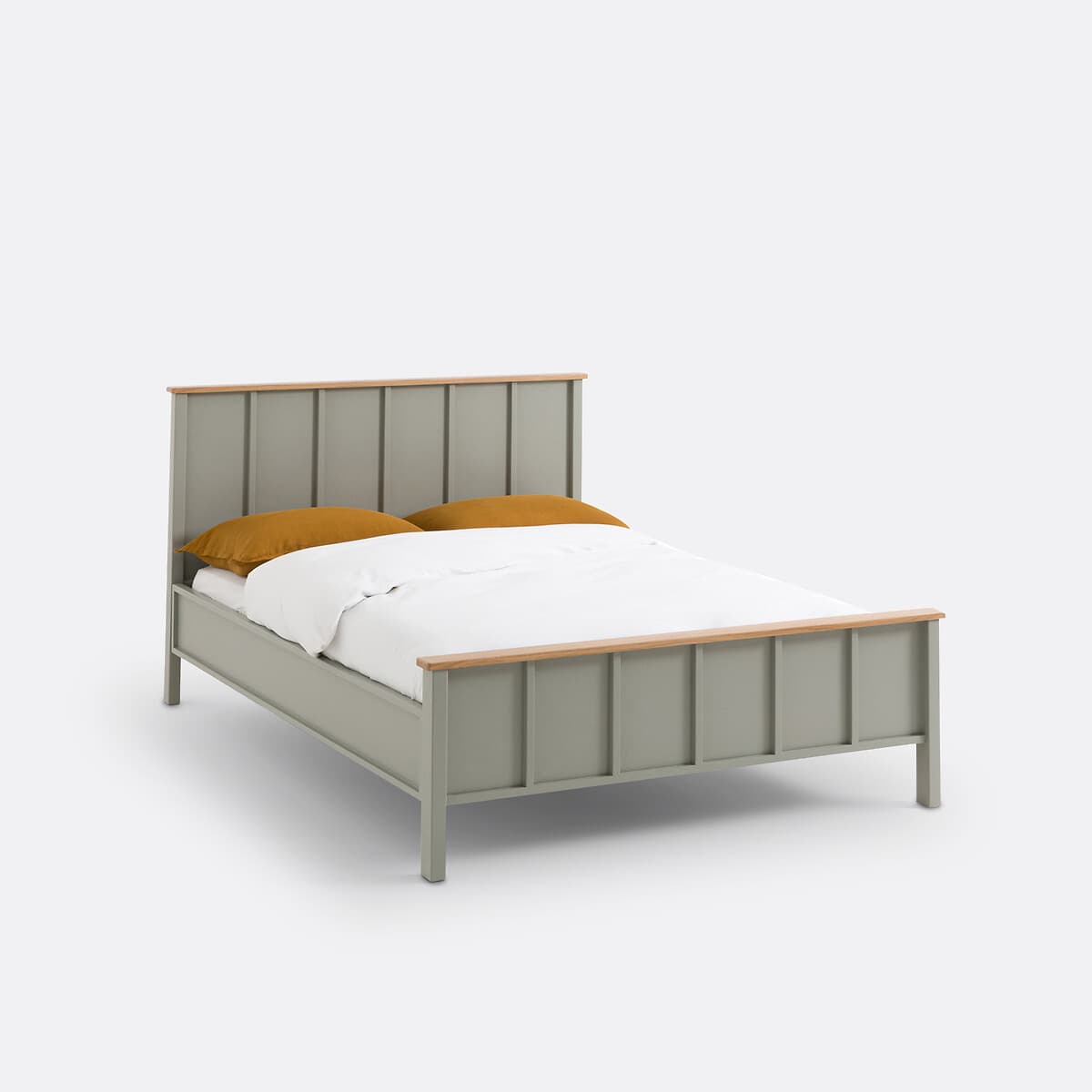 Cama de madera gris con cabecero de listones