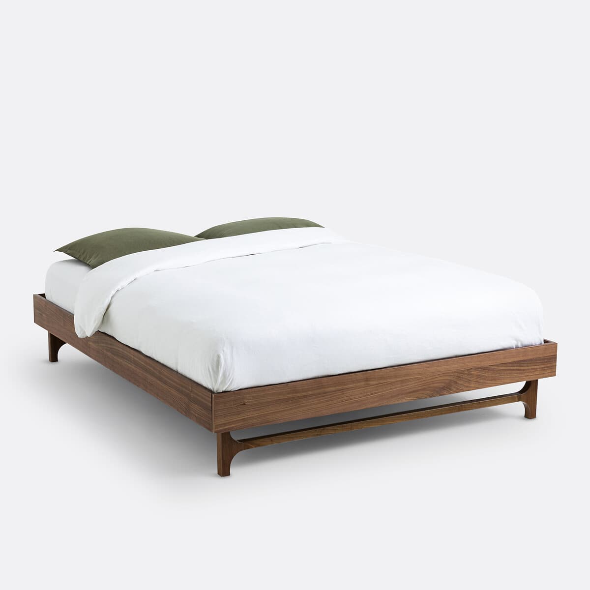 Cama de madera maciza con base baja