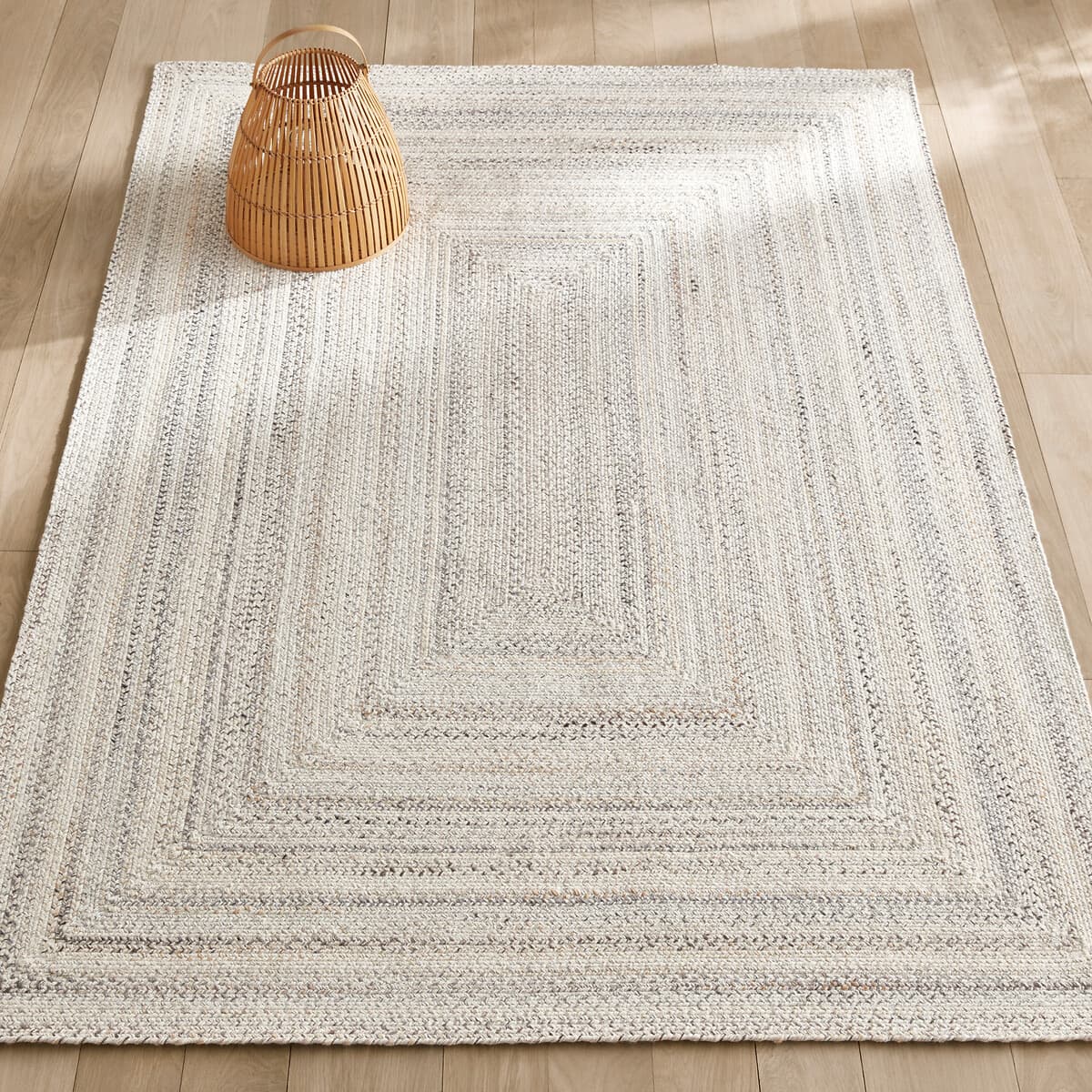 Alfombra trenzada rectangular beige y gris