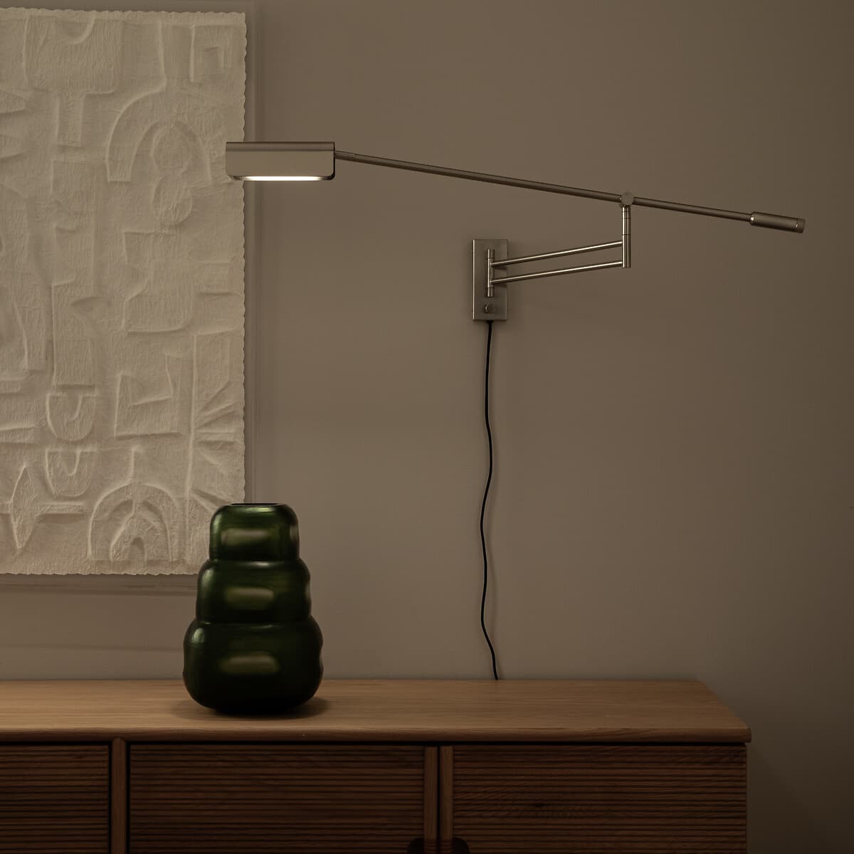 Lámpara de pared articulada plateada