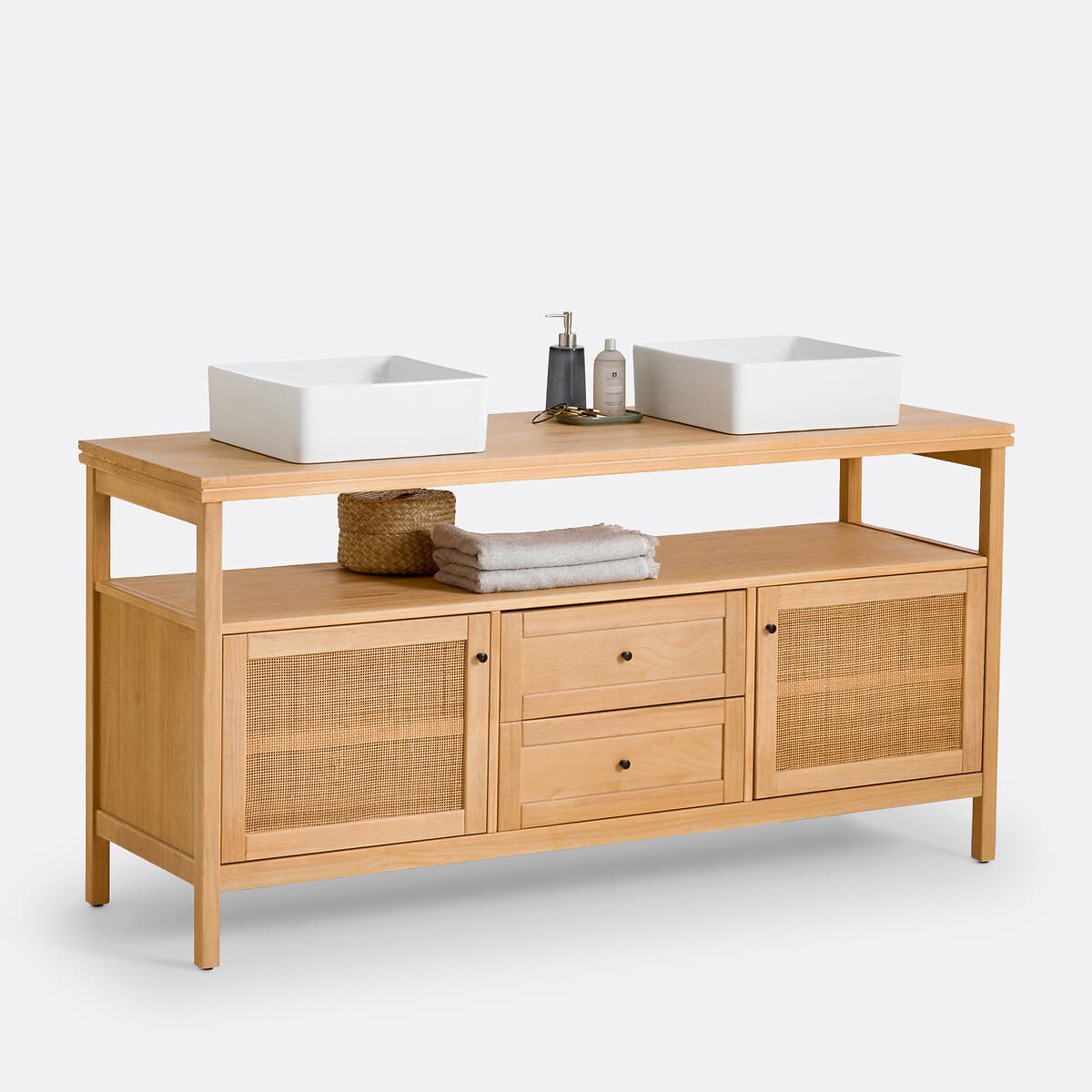 Mueble de baño doble de madera con ratán