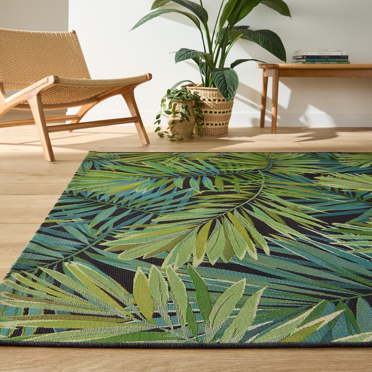 Alfombra de interior con diseño de hojas tropicales