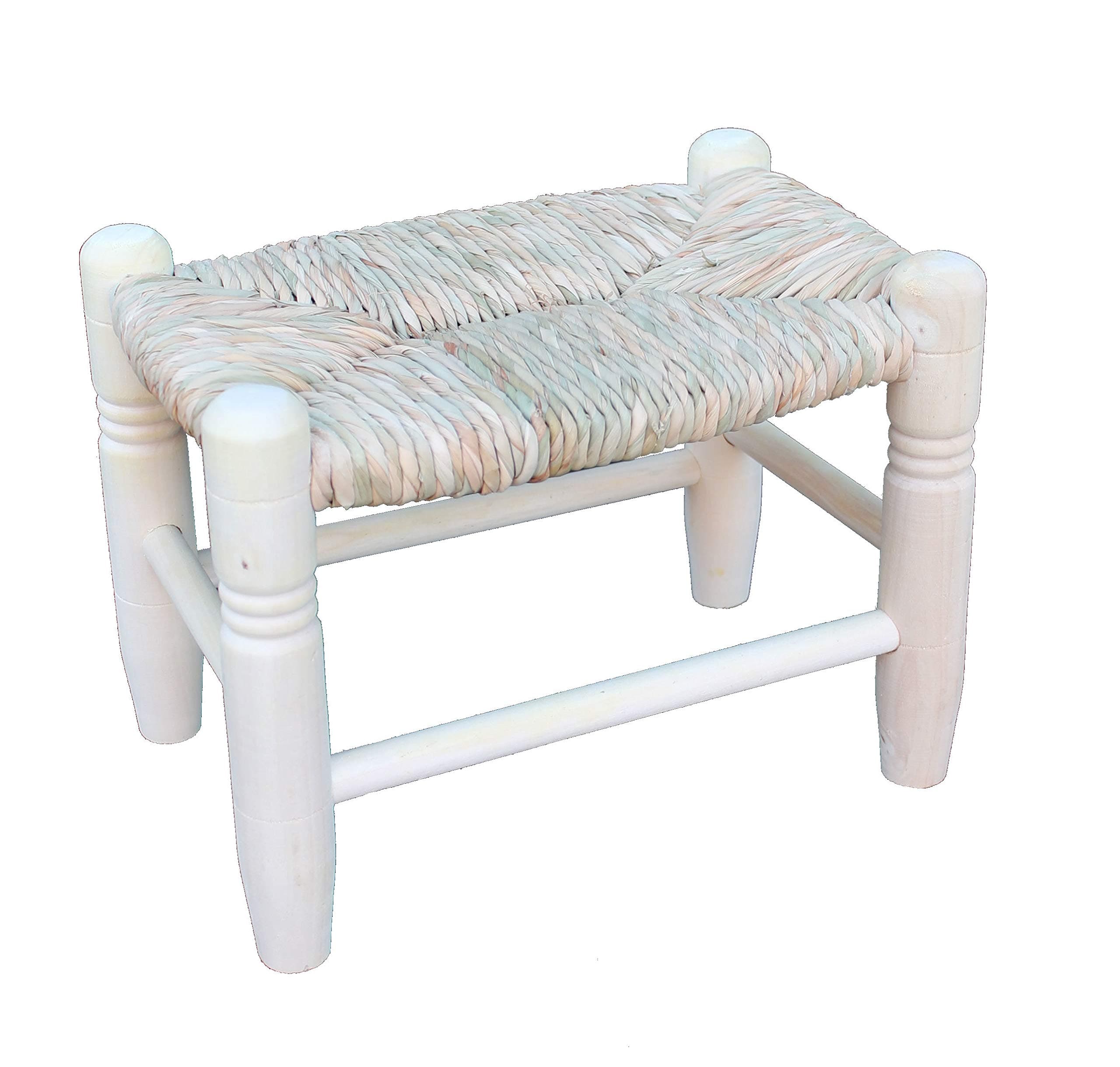 Taburete bajo de madera blanco con asiento de rafia